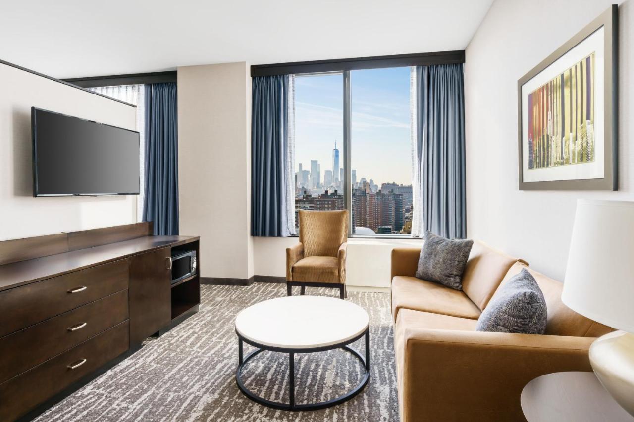 Fairfield Inn & Suites By Marriott New York Midtown Manhattan/Penn Station Buitenkant foto